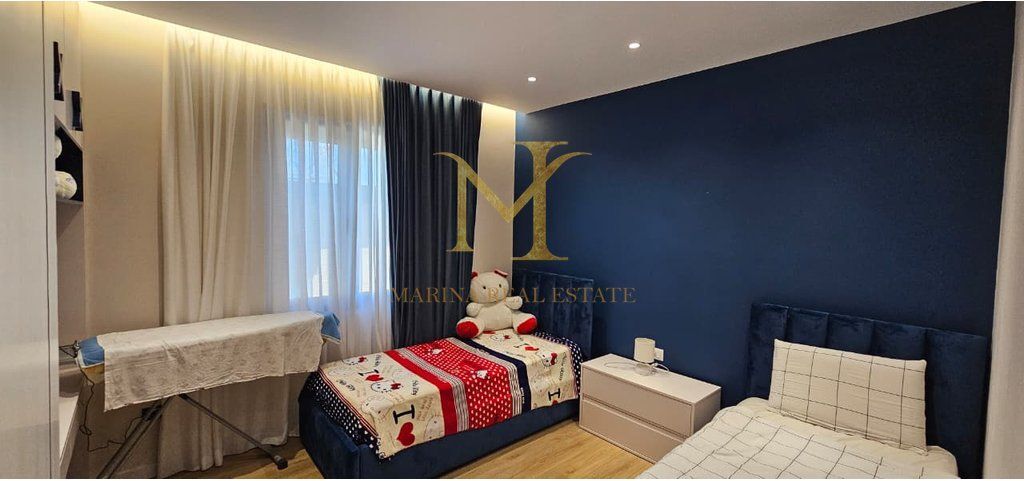 3-STORY VILLA FOR SALE IN RROTA E KUQE BEACH ONLY 400M FROM THE SEA!