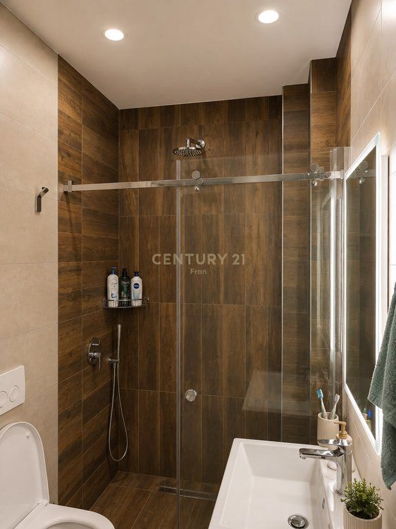 Appartamento 2+1+2 con garage vicino alla Facoltà di Ingegneria Edile 299,000 €