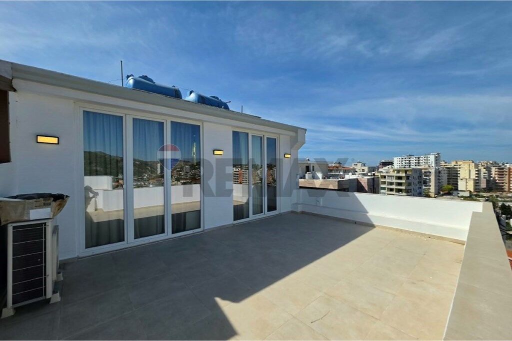 🏡 PENTHOUSE EKSKLUZIV PËR SHITJE – LUNGOMARE, VLORË 🌊