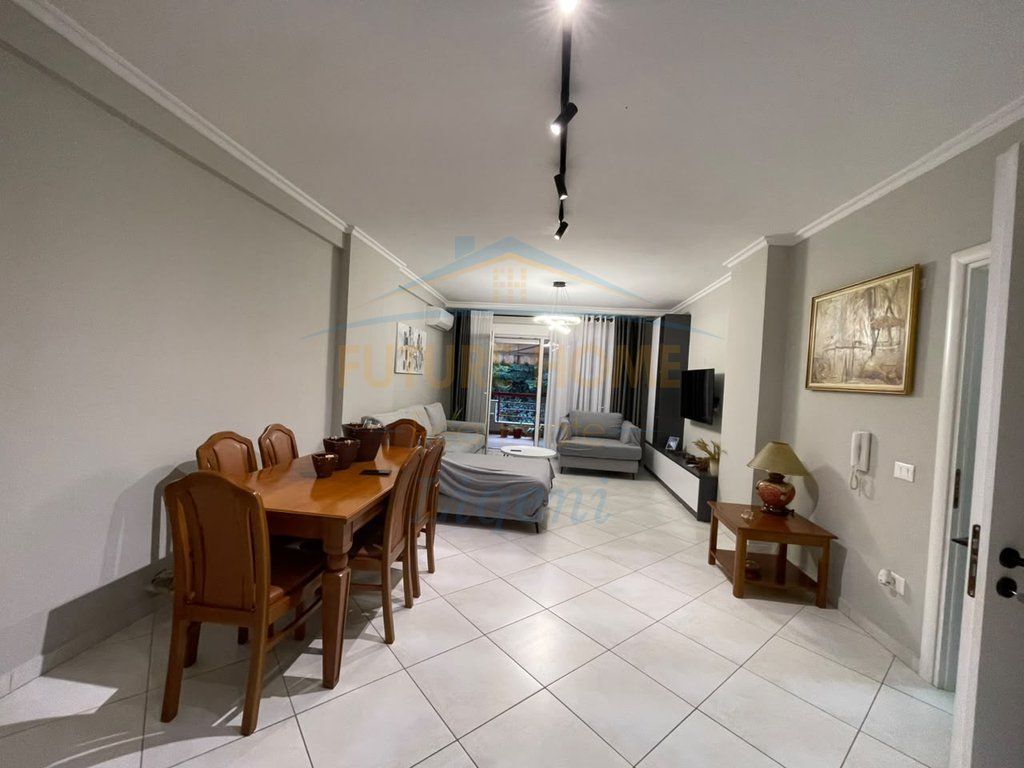 Shitet, Apartament 2+1, Liqeni i Thatë, Tiranë