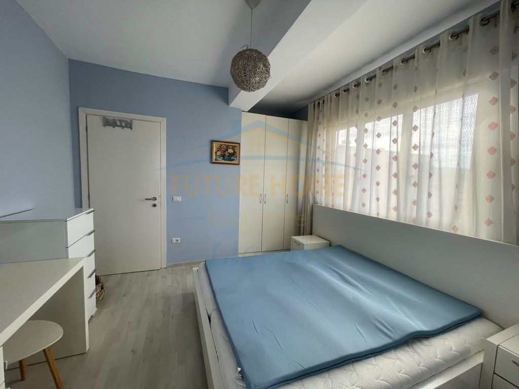 Qera, Apartament 1+1, Komuna e Parisit, Tiranë