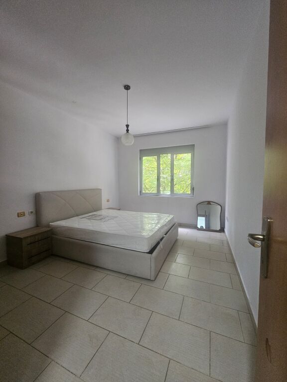 2+1 apartment for rent (450Lek/month) - Fresku Restaurant