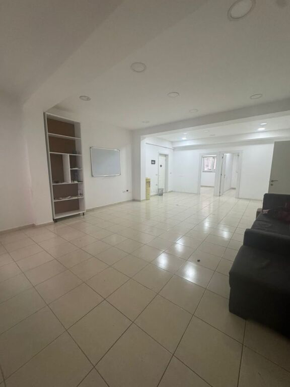 Office for rent, 2+1, Kavaja St.