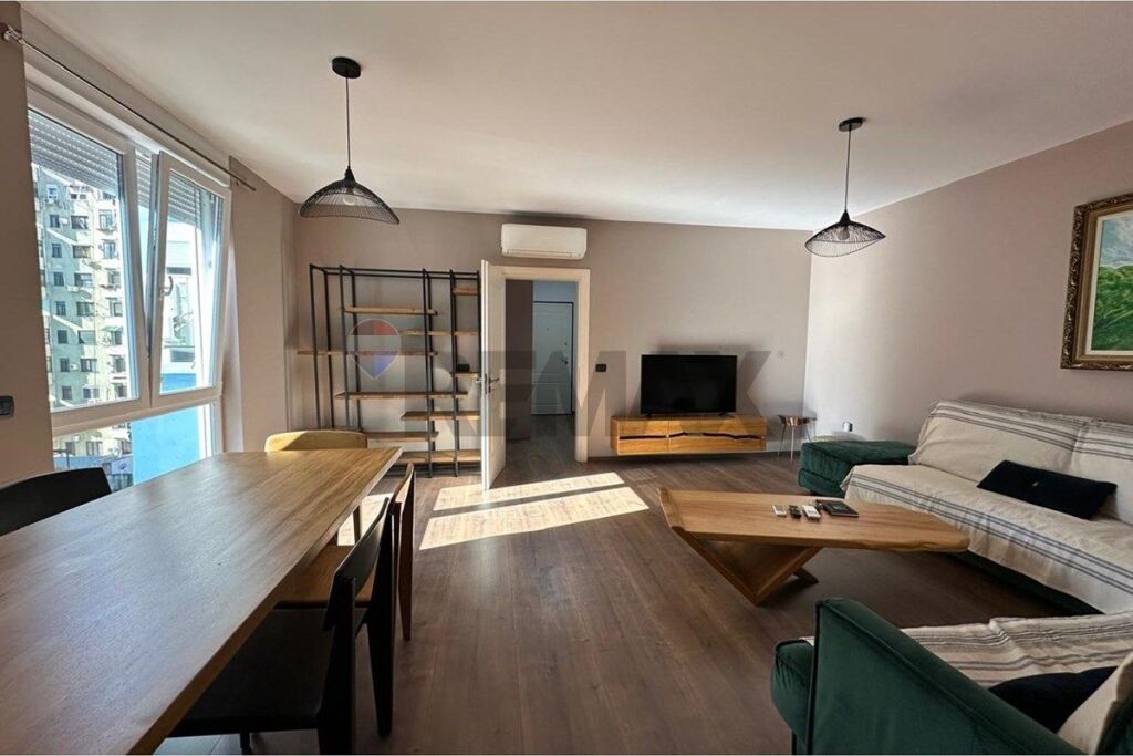 Apartament 2+1 per qira tek Ish Ekspozita