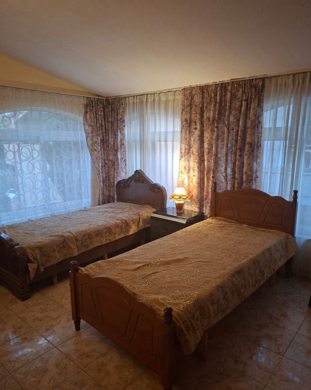Appartamento 2+1 in affitto vicino al Kristal Center (60.000 lekë)