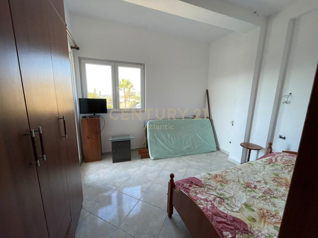 Apartament 2+1+2 ballkon dhe post parkimi për Shitje – Shenavlash, Durrës