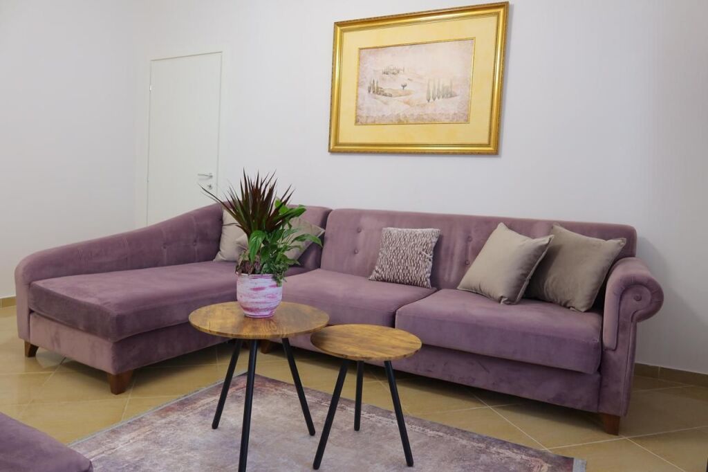 Apartament 2+1 per qira tek Gjykata e Tiranes.