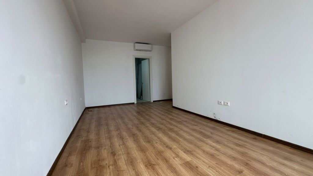 Apartament 2+1 per qira tek Farmacia 10
