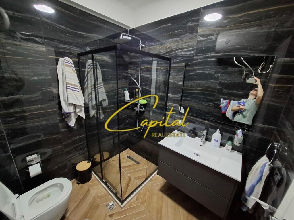 SHITET APARTAMENT 2+1+2 KOPSHTI BOTANIK 275.000 EURO