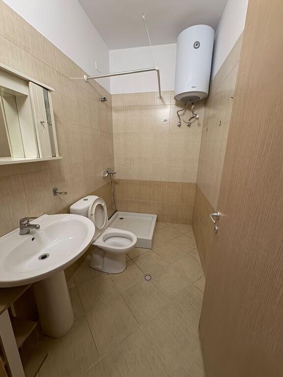 Apartament Me Qera 2+1 Tek Ish-Tregu Elektrik (ID B2202156) Tirane