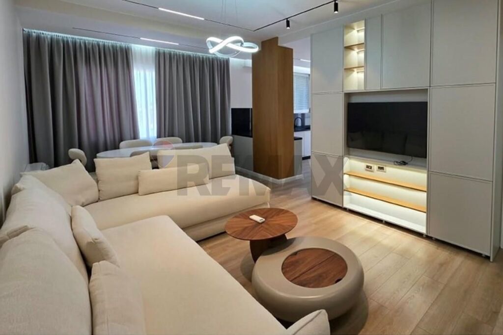 🏡 PENTHOUSE EKSKLUZIV PËR SHITJE – LUNGOMARE, VLORË 🌊