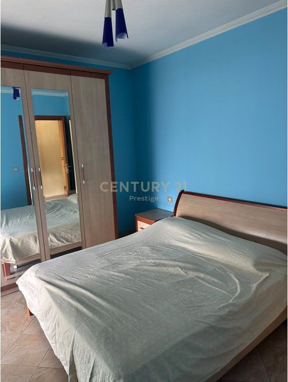 APARTAMENT 2+1+2 ME QIRA TEK GLOBE!