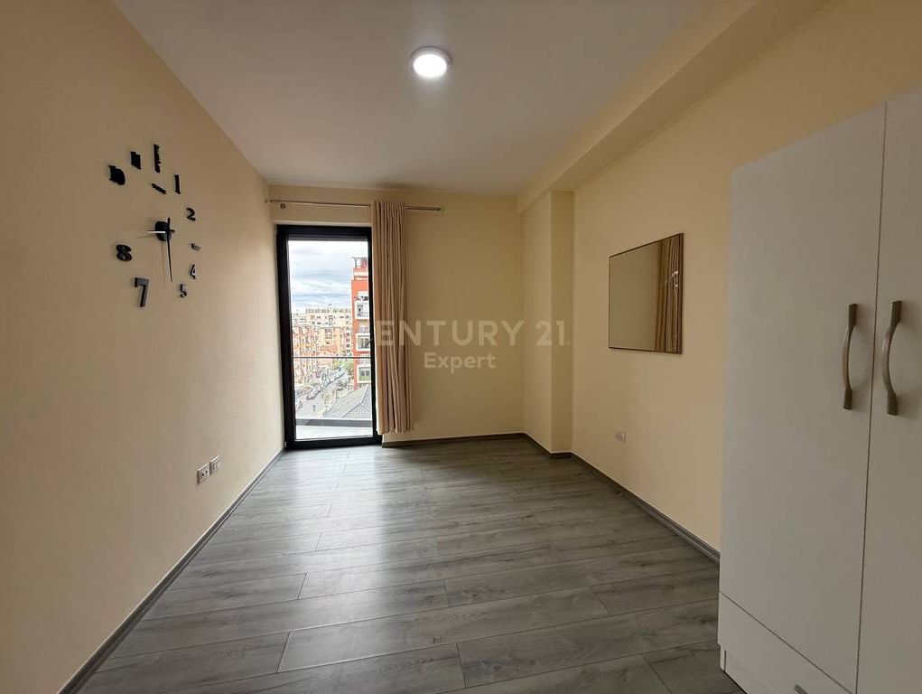 IN AFFITTO | 2+1 + POSTO AUTO PER UFFICI | 21 DHJETORI