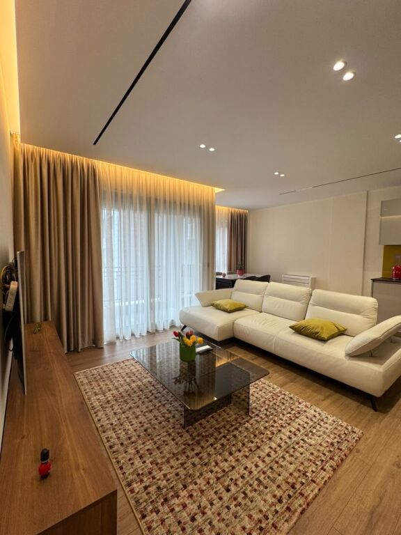 Luxury apartment at Shkolla e Kuqe for sale