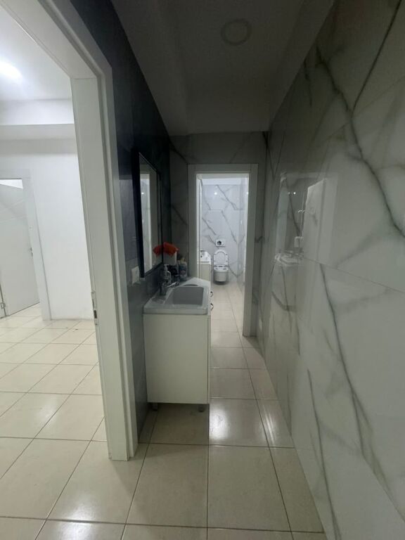 Office for rent on Kavaja Street
