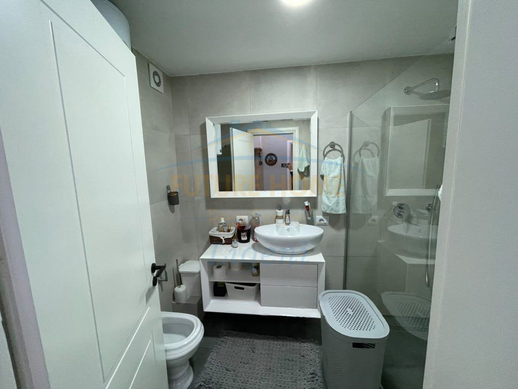 Shitet, Apartament 2+1, Liqeni i Thatë, Tiranë