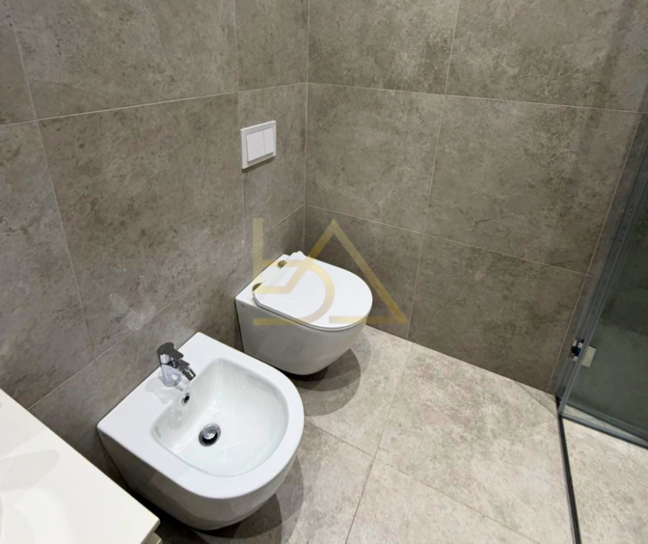 JEPET ME QIRA APARTAMENT 2+1 + POST PARKIMI – MINE PEZA, TIRANË