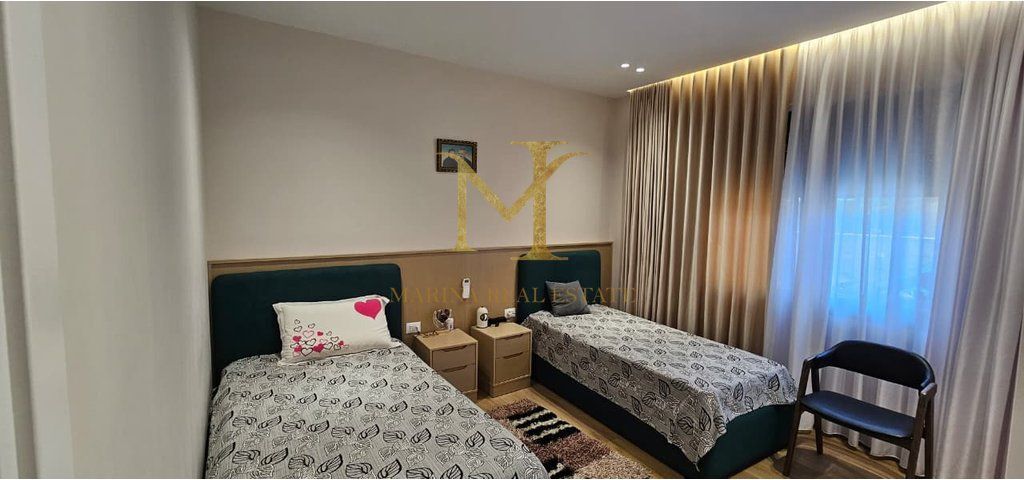 3-STORY VILLA FOR SALE IN RROTA E KUQE BEACH ONLY 400M FROM THE SEA!