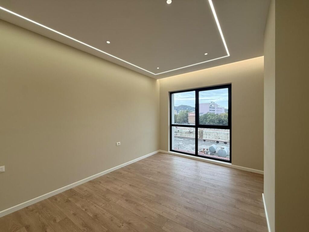 Shitet apartament 2+1+2 tek Spring Residence , Vasil SHanto .