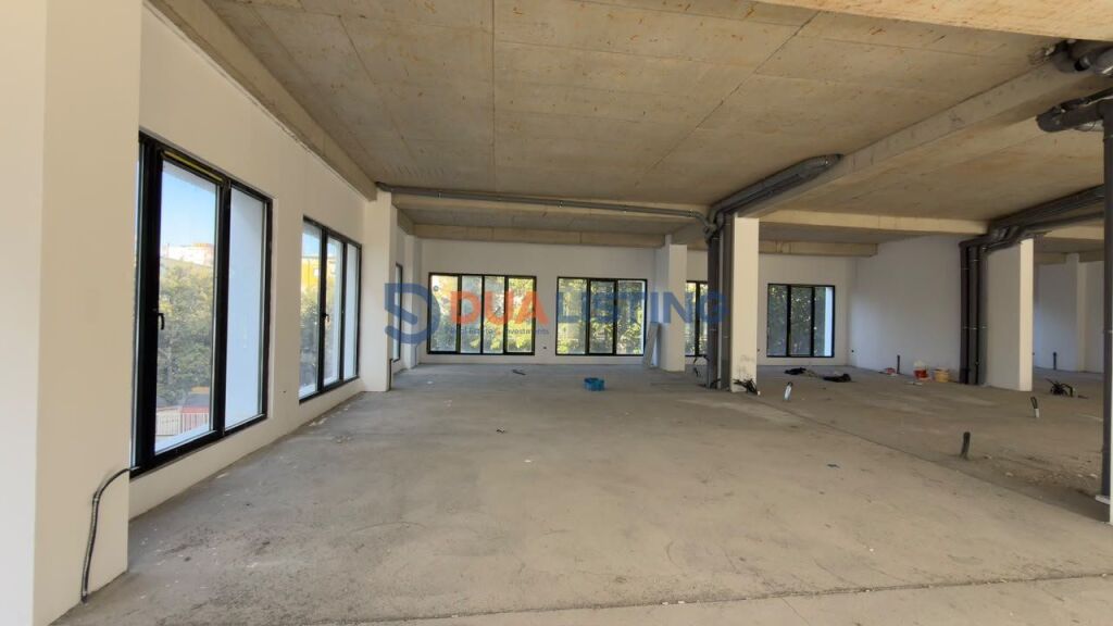 Ambient Premium 1,000 m² për Shitje | Square 21!