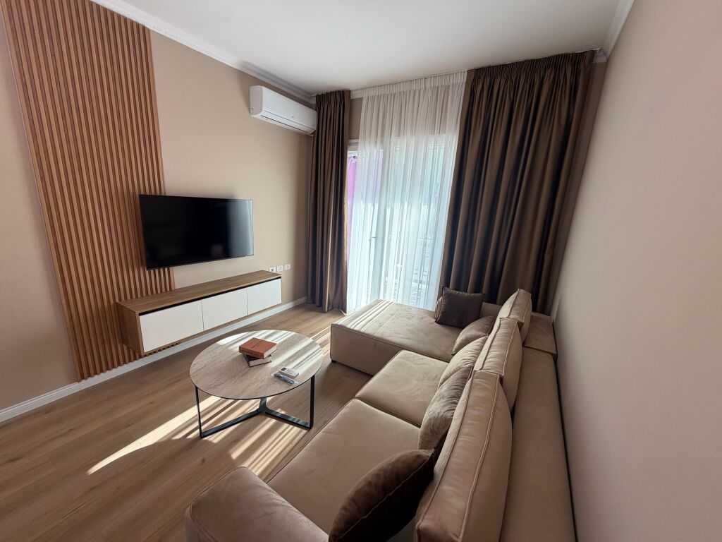 Apartament 2+1+2+Parkim Kopshti Botanik