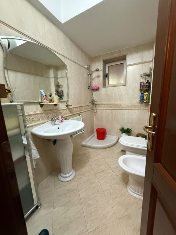  In vendita, Appartamento 4+1+2+Veranda, Myslym Shyri, Tirana
