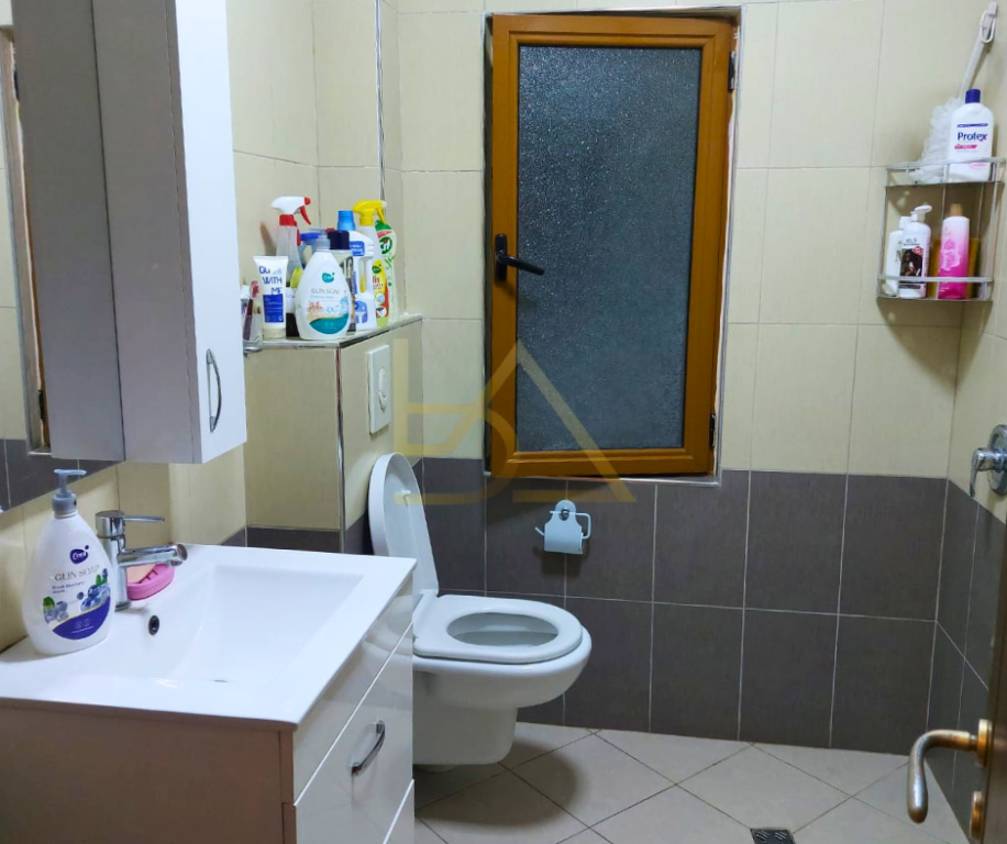 SHITET APARTAMENT 2+1 + DEPO – VARRI I BAMIT, TIRANË