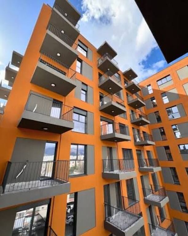SHITET APARTAMENT 2+1+2 POSTE PARKIMI KOMPLEKSI ASL 2 PRANE XHAMLLIKUT