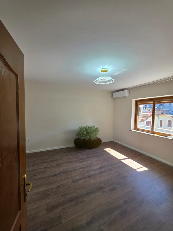🔔Shitet apartament 2+1 te rruga Bardhyl ne Tirane🗝️