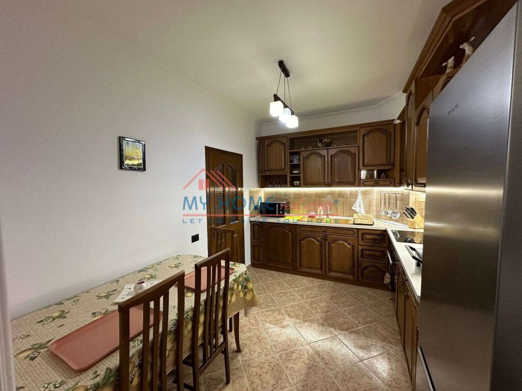 Appartamento 2+1 in Affitto a Myslym Shyri Tirana