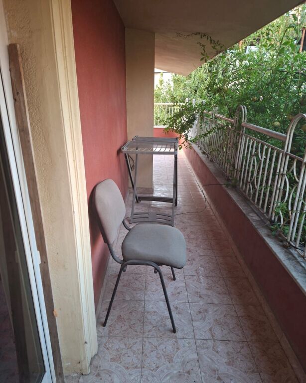 Appartamento 2+1 in affitto vicino al Kristal Center (60.000 lekë)