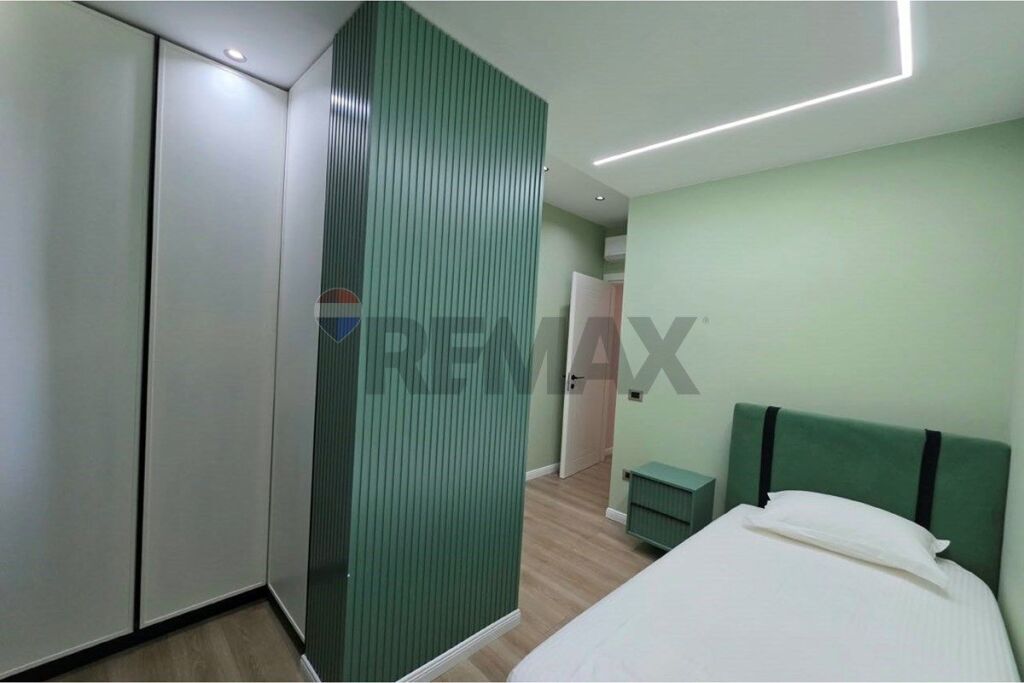 🏡 PENTHOUSE EKSKLUZIV PËR SHITJE – LUNGOMARE, VLORË 🌊