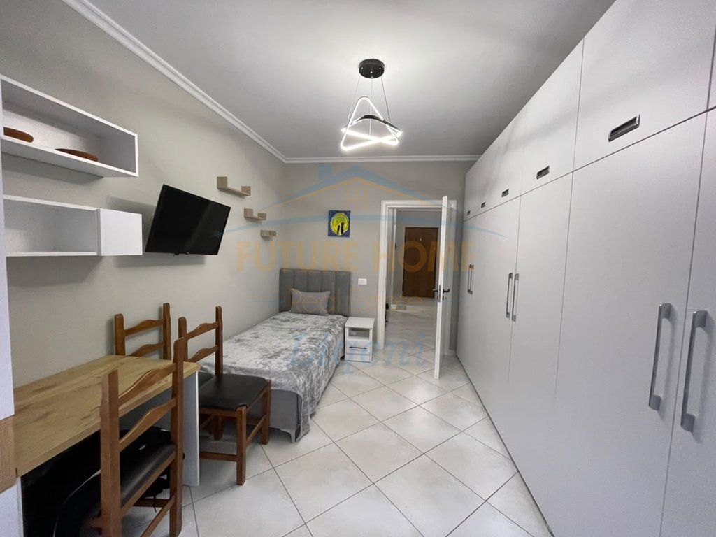 Shitet, Apartament 2+1, Liqeni i Thatë, Tiranë
