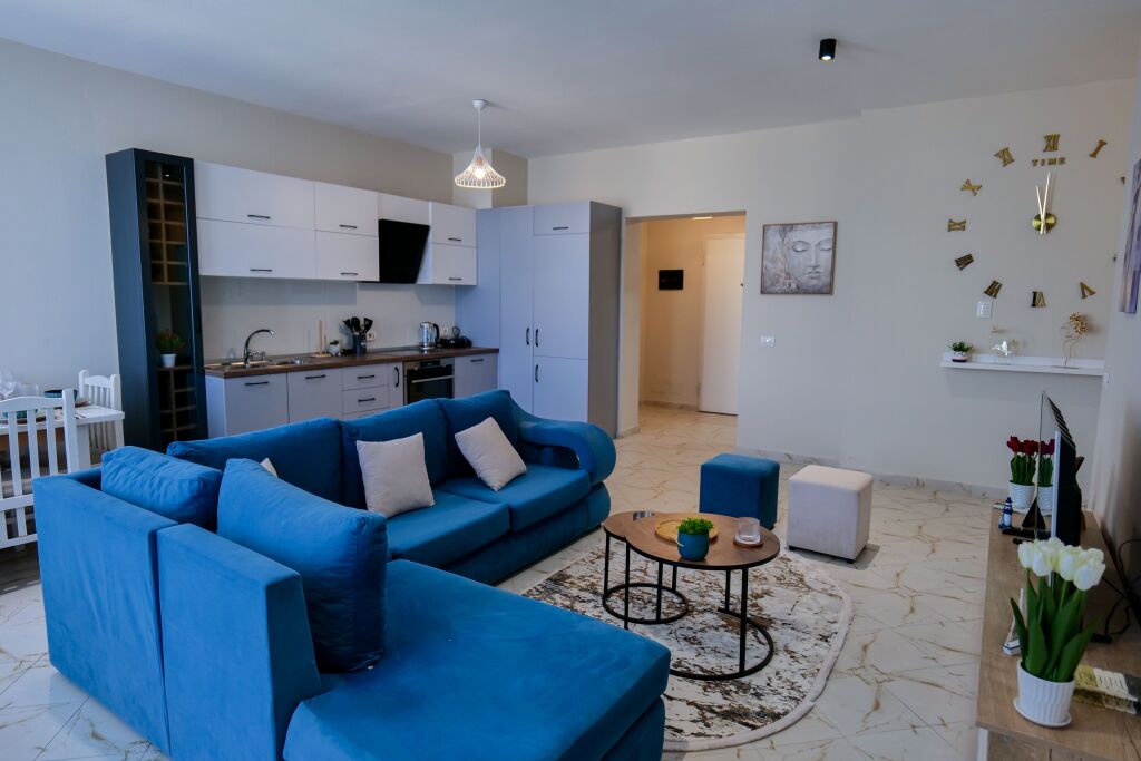 Apartament 2+1+2 me pamje deti tek 27 Kateshi ne Vollga