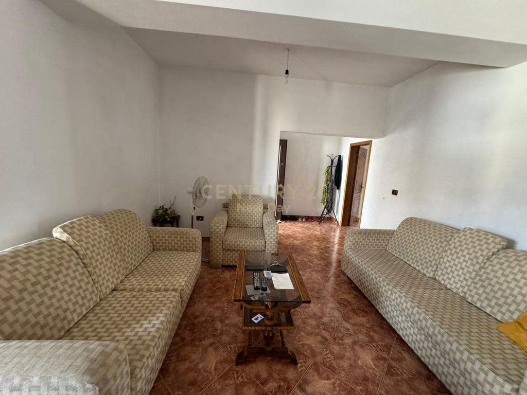 Apartament 3+1+2Tualete + 3 Ballkone Për Shitje në Stadiumi, Durrës - 137,000€ | 124 m²
