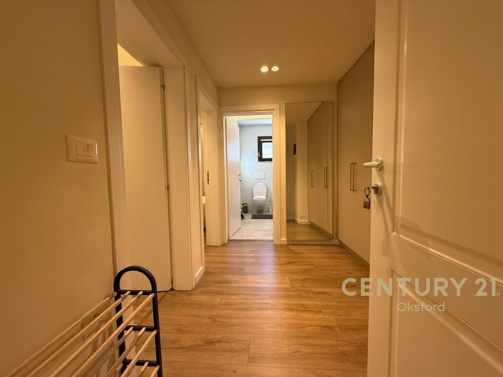 Jepet me qira apartament 1+1 te sheshi Willson.