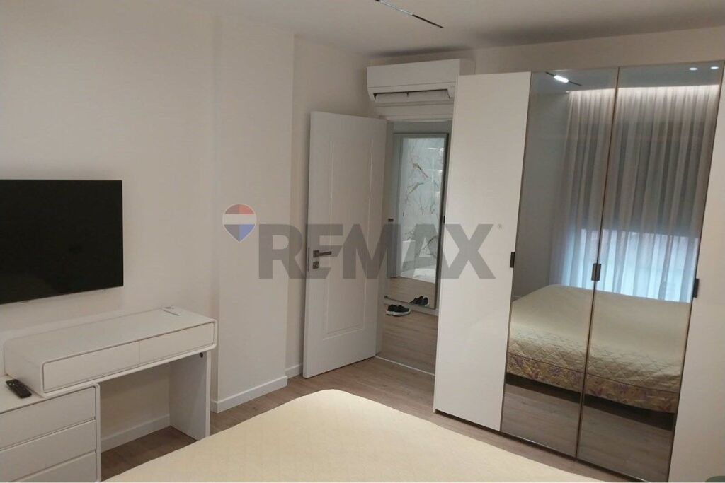 Apartament 1+1 per qera tek Shkolla e Kuqe!