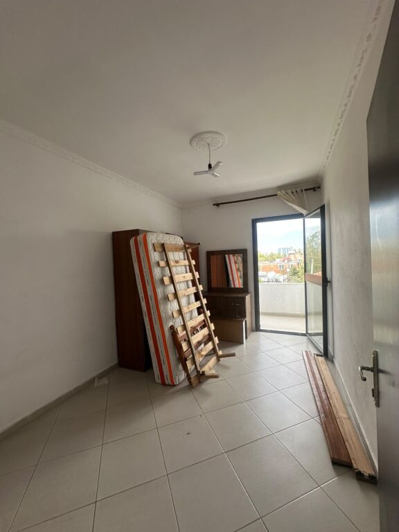 Apartament 2+1 + Ballkon me Qira – Laprakë !