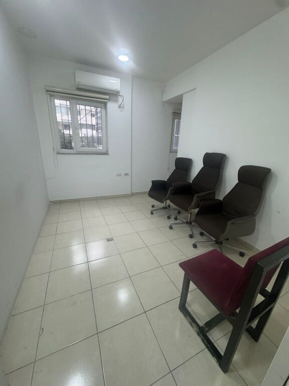 Office for rent on Kavaja Street