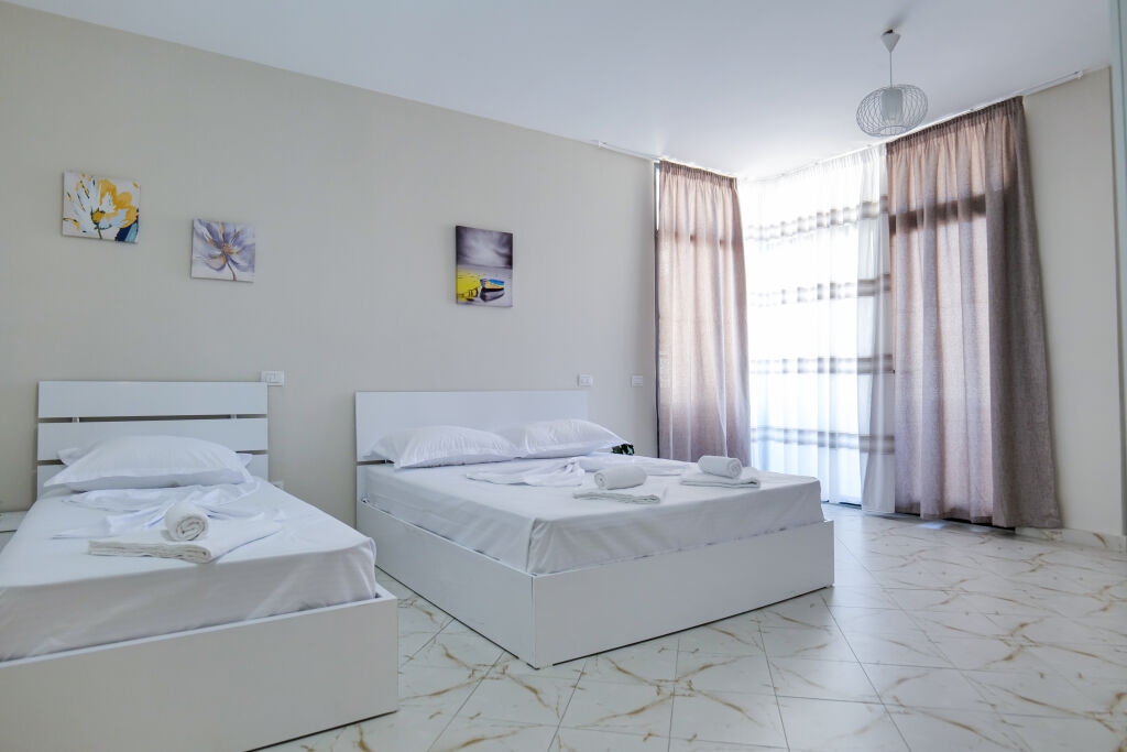 Apartament 2+1+2 me pamje deti tek 27 Kateshi ne Vollga