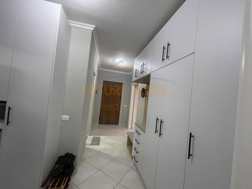 Shitet, Apartament 2+1, Liqeni i Thatë, Tiranë