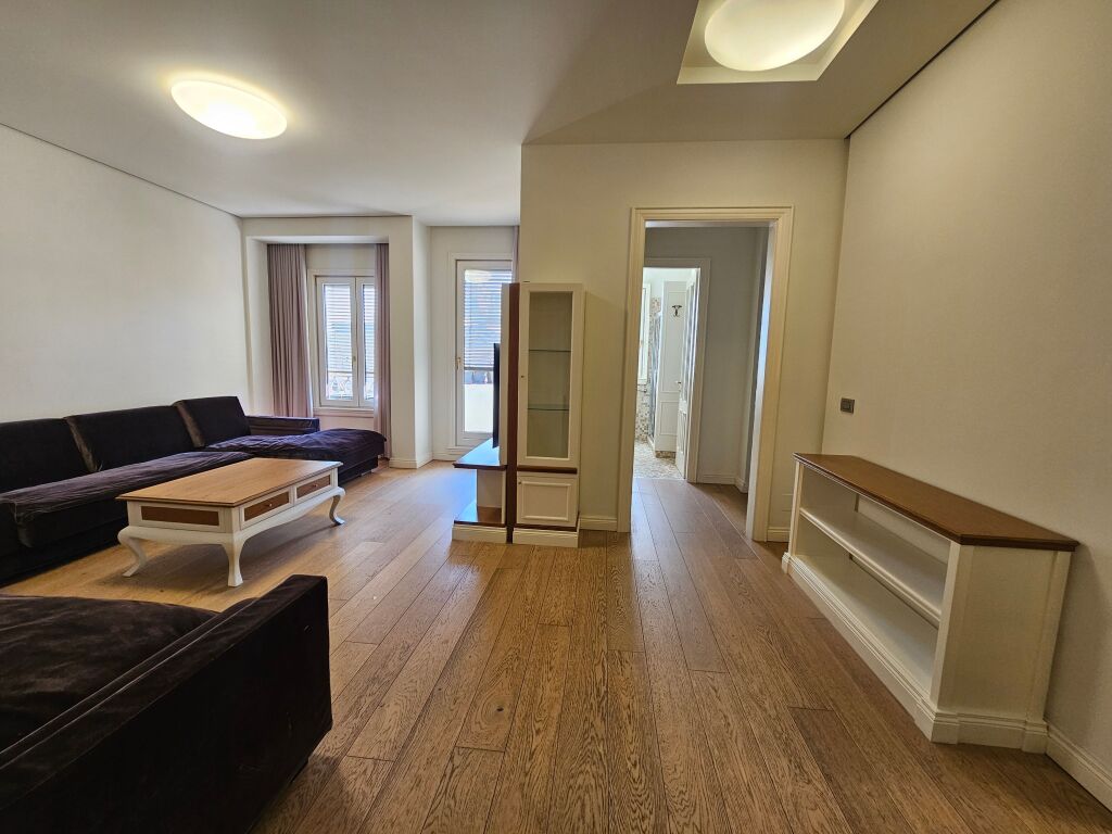2+1+2 for rent at Willson Square
