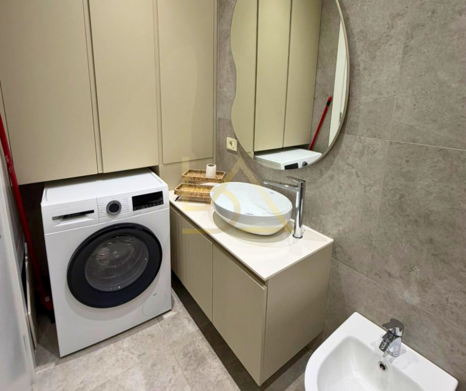 JEPET ME QIRA APARTAMENT 2+1 + POST PARKIMI – MINE PEZA, TIRANË
