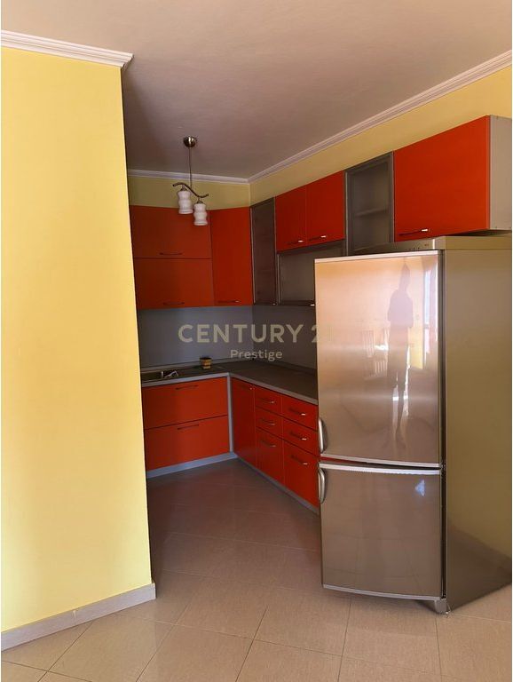 APARTAMENT 2+1+2 ME QIRA TEK GLOBE!