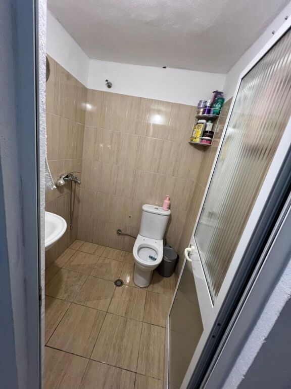 Apartament me Qira 1+1 – Tek Fondacioni Eleonor (Pranë Kodrës së Diellit 1) !