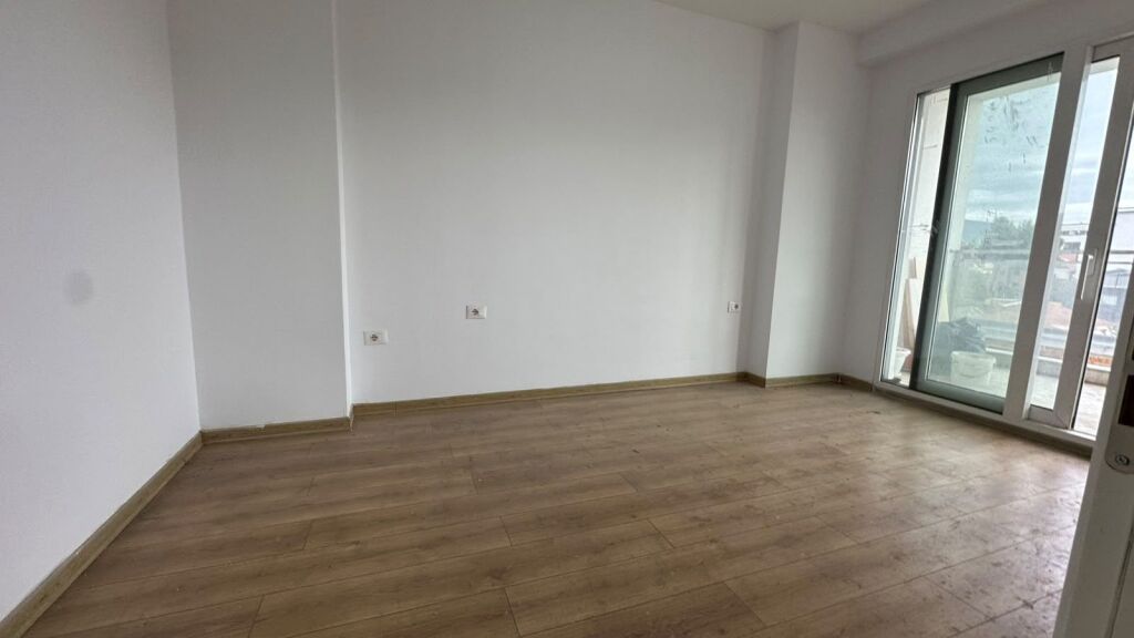 APARTAMENT 1+1 ME QIRA – FARMACIA 10, TIRANË