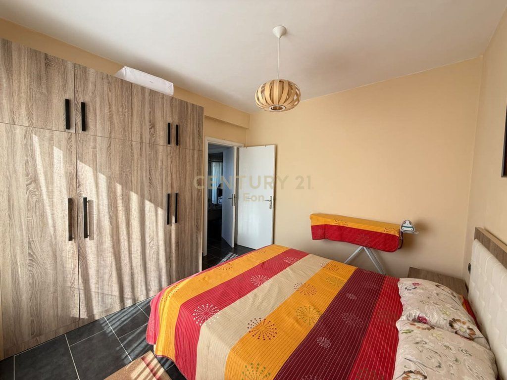 Apartament 2+1 per shitje me pamje nga deti te Shkembi i Kavajes