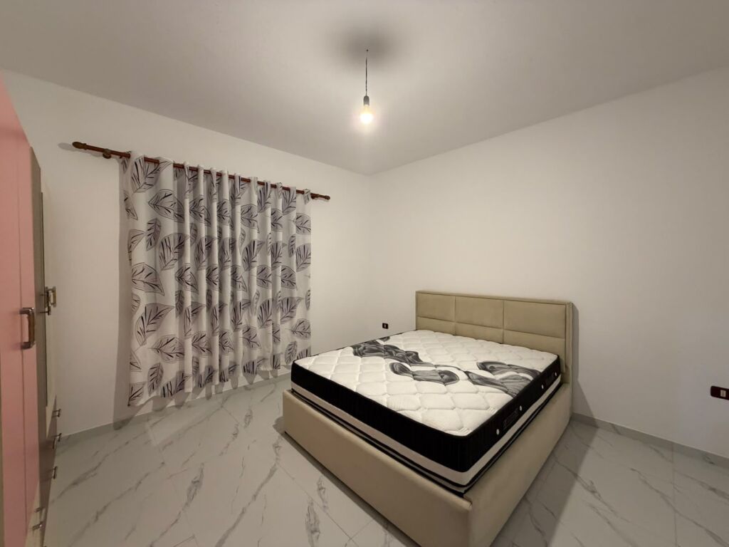 Jepet me qera kati i 1 nje shtepi private