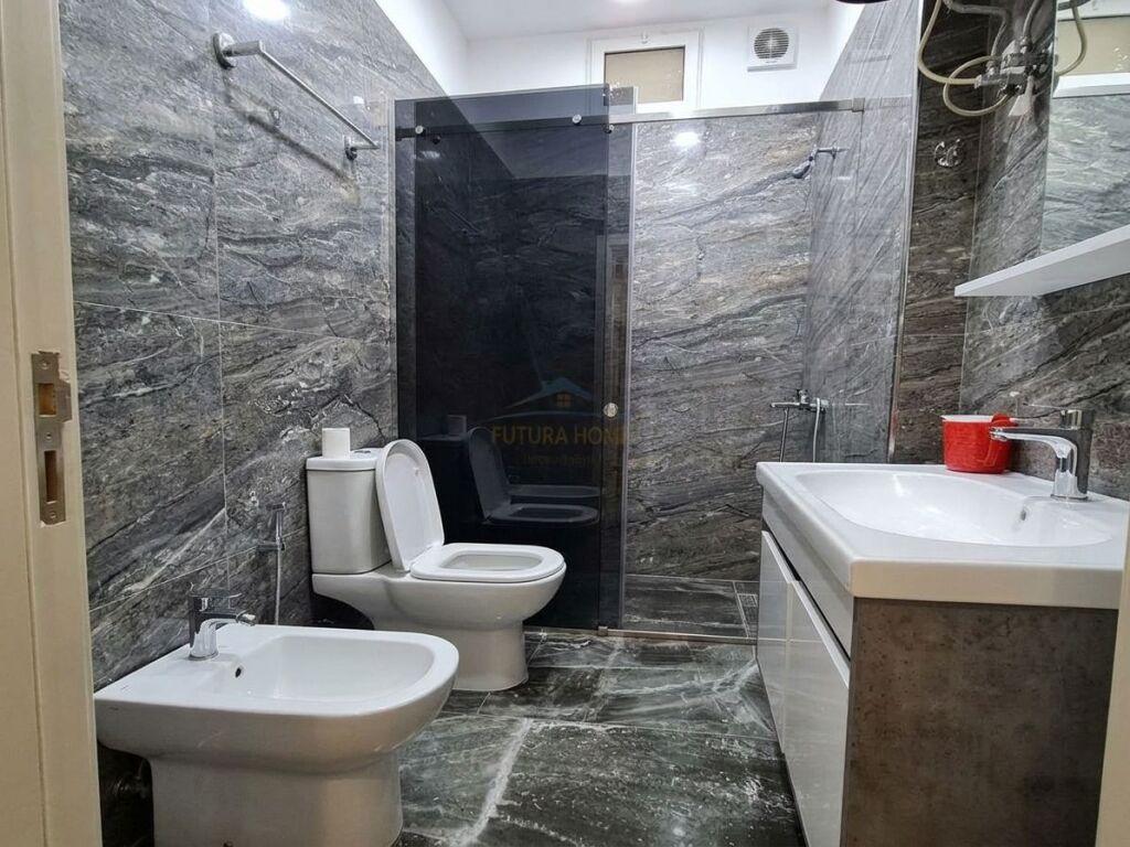 Qira,Apartament 2+1+2,Xhamia Selite,Tirane.