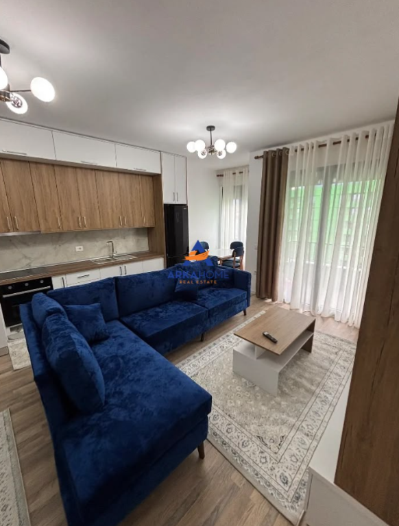 JEPET APARTMENT ME QERA 1+1+BALLKON "RRUGA 5 MAJ" 60.000 LEKE+PARKIMI